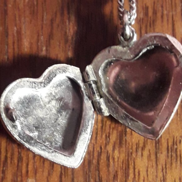Vintage Puffy Sterling Silver Heart Locket 1930s-1940s - Picture 2 of 5
